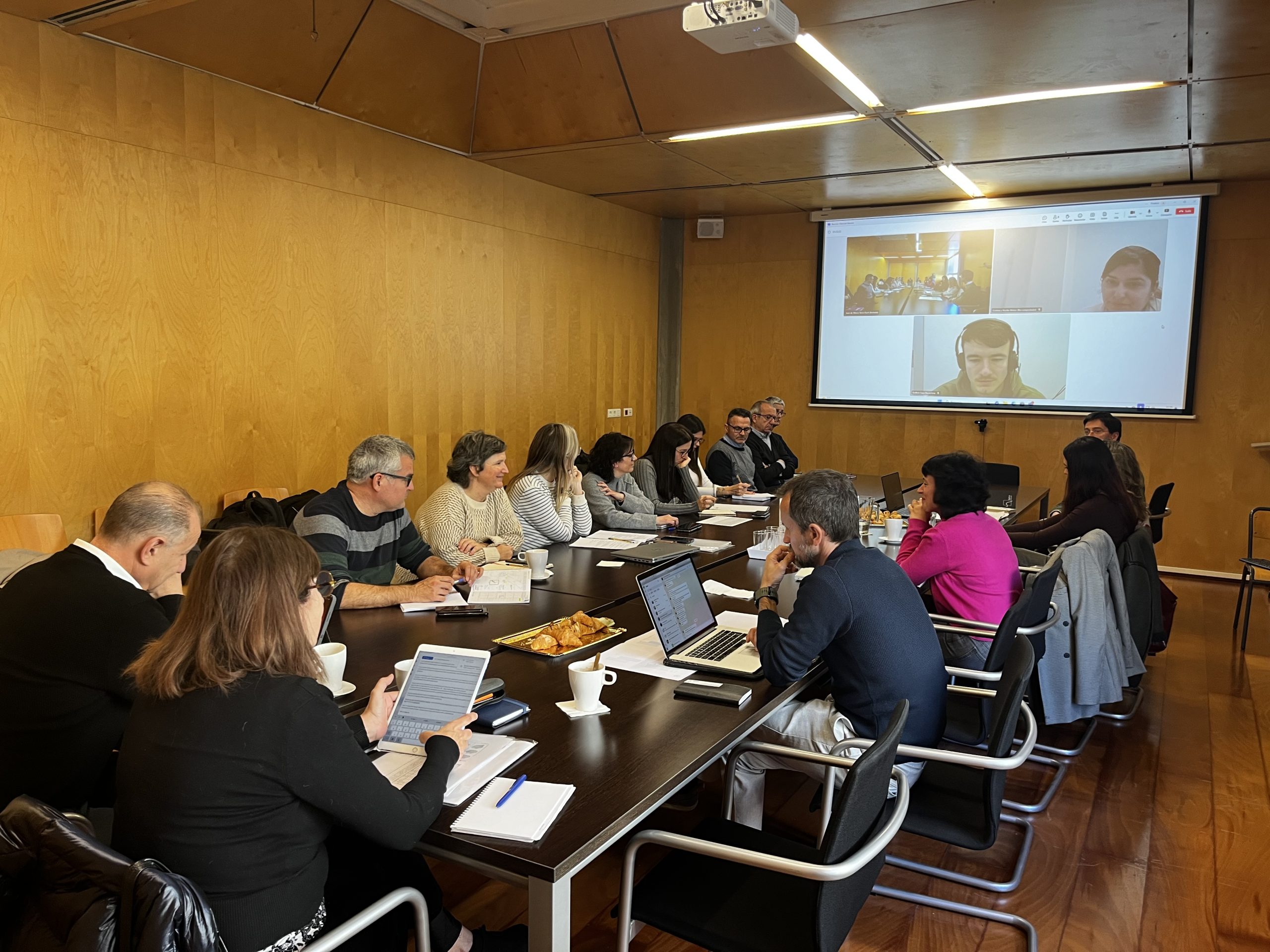 Reunión Naixem en UPV