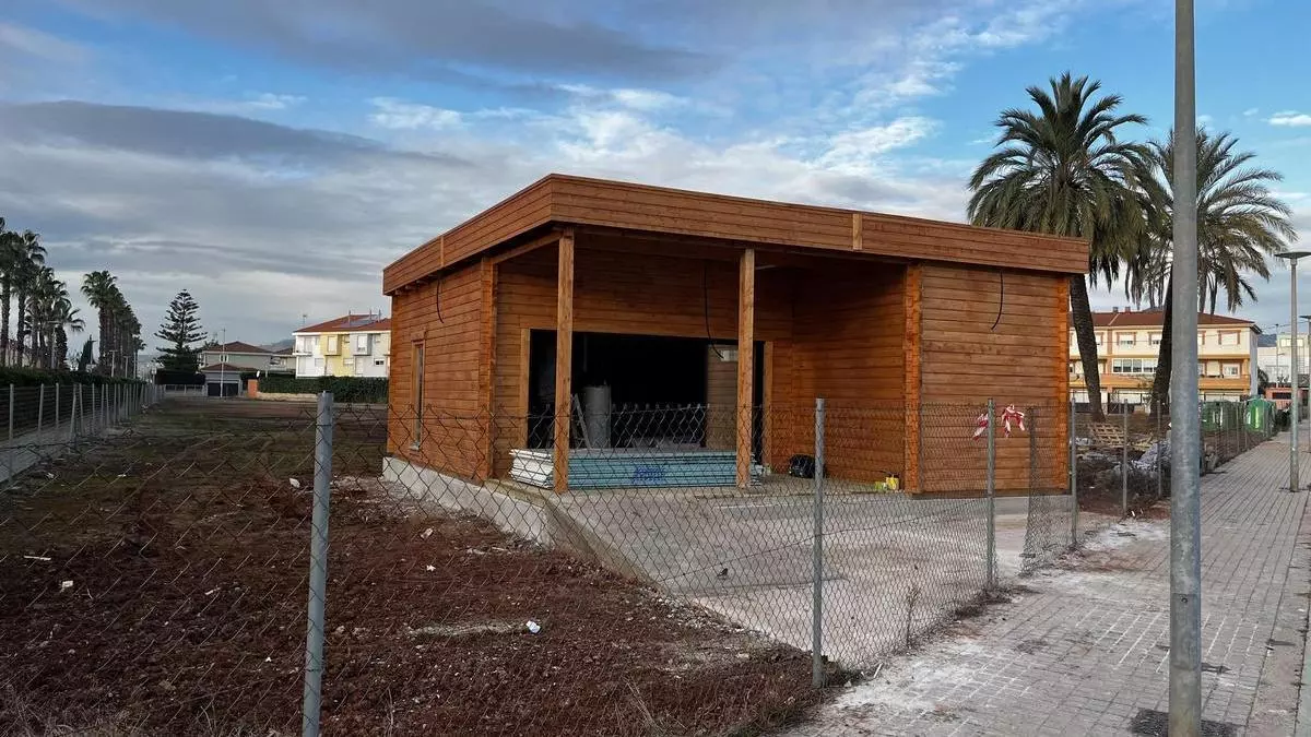 Centro de Nacimientos en construcción en la avenida Europa de Nules. / MÒNICA MIRA